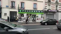 Pharmacie Santé et Réussite (place Voltaire)