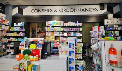 Pharmacie Voltaire @place Voltaire