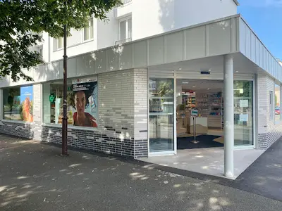 Pharmacie Piton Spear