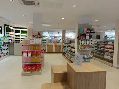 Pharmacie Karinthi