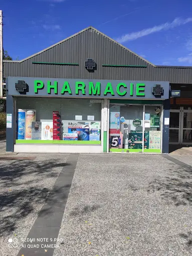 Pharmacie Jouvency (courcouronnes Centre) - Incendiee