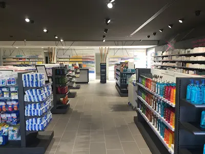 Pharmacie Centrale, Pagès Ferdous