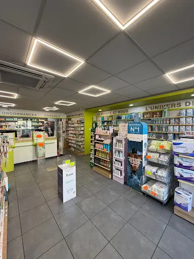 Pharmacie du Village (sekkai)